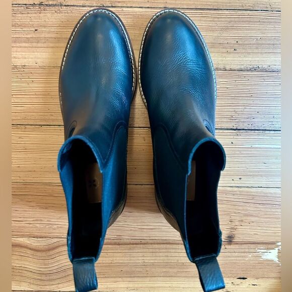 Brand New NWOT Caslon Miller Chelsea Black Leather Boots. Size 9, never worn. - Picture 12 of 16